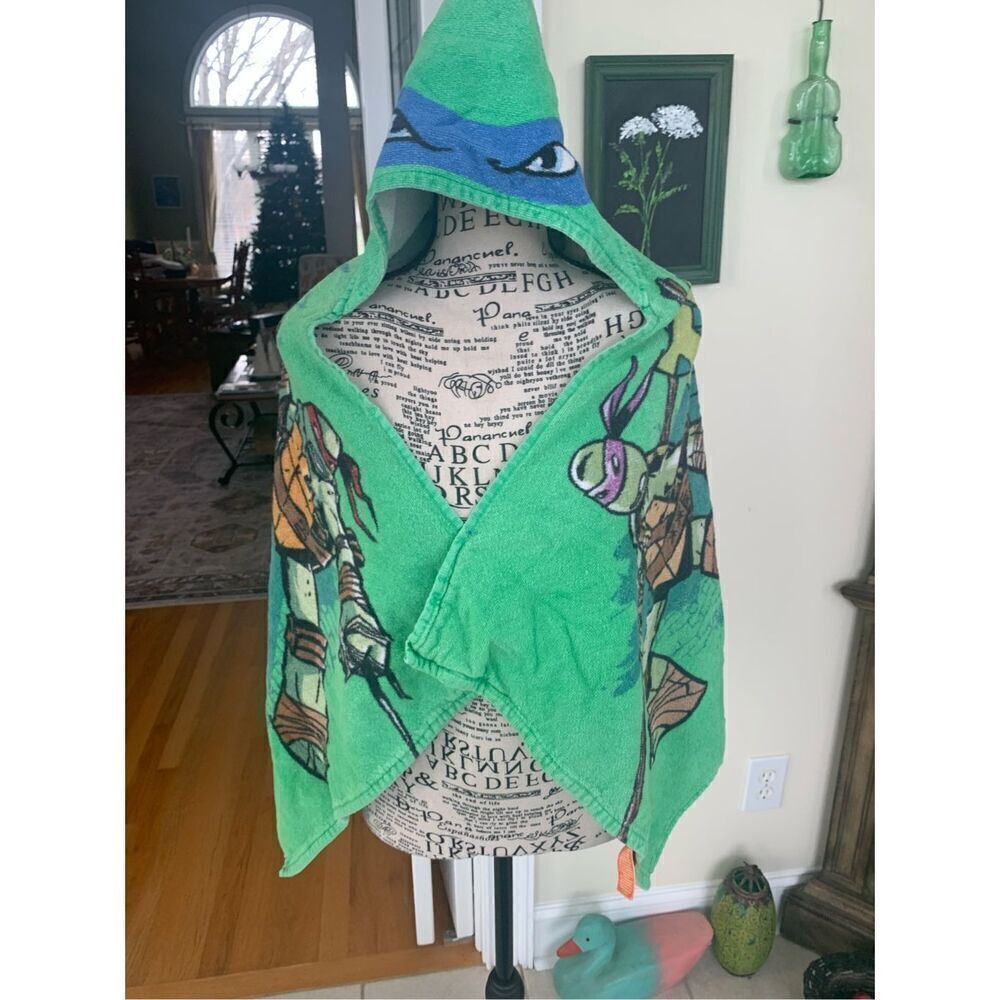 Nickelodeon Teenage Mutant Ninja Turtles Hooded Cape Bath Towel LEONARDO